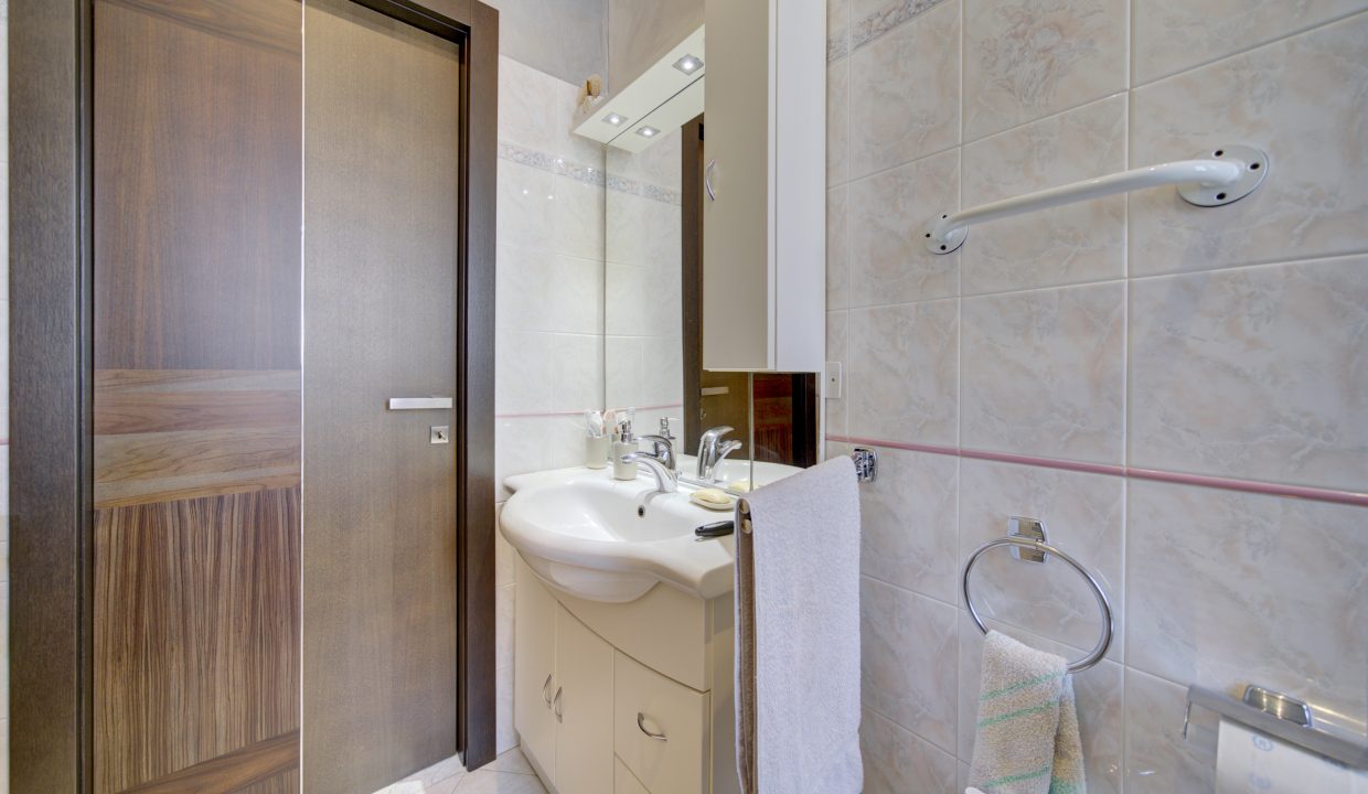 DSC06636_37_38_39_40