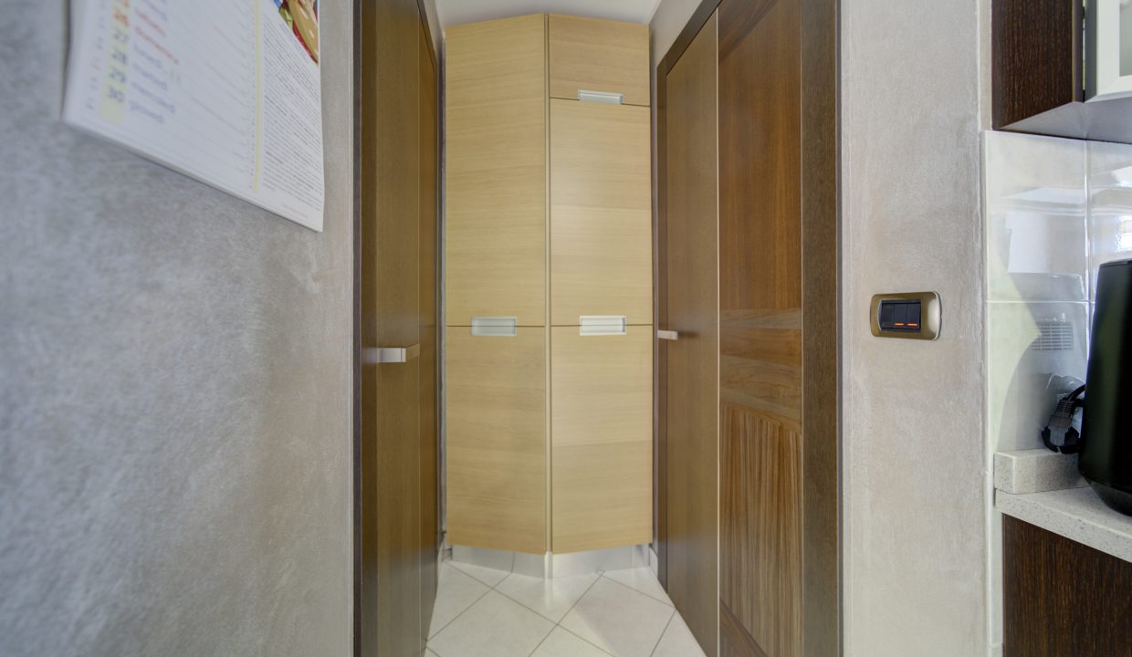 DSC06726_27_28_29_30